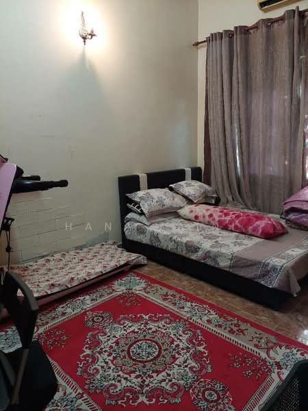 Rumah Banglo untuk Dijual di Taman Kampung Paya (Port Dickson) - Hana Zaini - Bedroom - PropertyGuru.com.my
