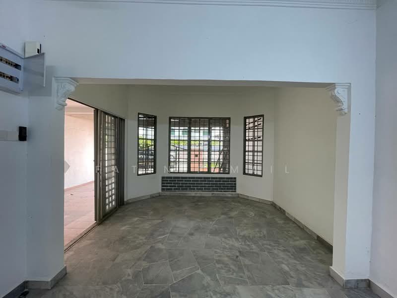 1.5-storey Terraced House for Sale in Sri Petaling (Kuala Lumpur) - Fatin Ismail - Living Room - PropertyGuru.com.my