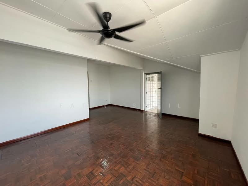 1.5-storey Terraced House for Sale in Sri Petaling (Kuala Lumpur) - Fatin Ismail - Living Room - PropertyGuru.com.my