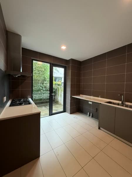 Semi-Detached House for Rent in Leisure Farm (Gelang Patah) - Rachel See - Kitchen - PropertyGuru.com.my