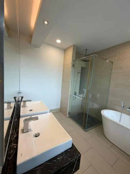Semi-Detached House for Rent in Leisure Farm (Gelang Patah) - Rachel See - Bathroom - PropertyGuru.com.my