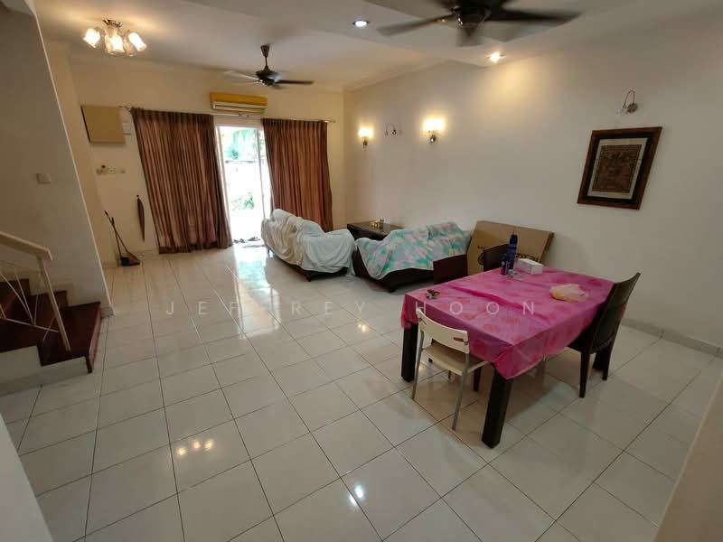 2-storey Terraced House for Sale in Kota Kemuning (Shah Alam) - Jeffrey Hoon - Living Room - PropertyGuru.com.my