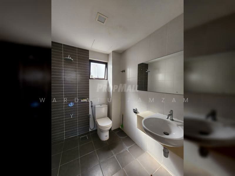 3-storey Terraced House for Sale in Cyberjaya (Selangor) - Wardatu Zamzam - Bathroom - PropertyGuru.com.my