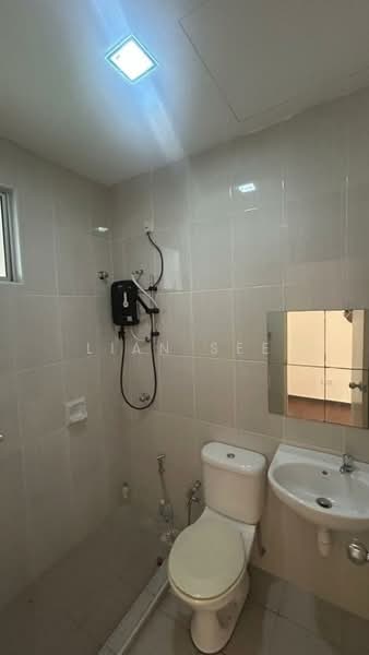 Rumah Teres 2 Tingkat untuk Disewa di Shah Alam (Selangor) - Lian See - Bathroom - PropertyGuru.com.my