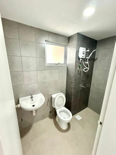 Condominium for Rent at Residensi Sateria - Wilson Ong - Bathroom - PropertyGuru.com.my