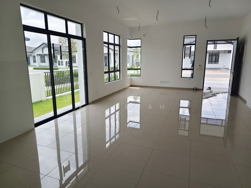1-storey Terraced House for Sale in Eco Grandeur (Puncak Alam) - KC Cheah - Living Room - PropertyGuru.com.my