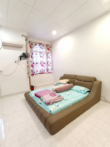 Rumah Teres 2 Tingkat untuk Dijual di Bandar Putra (Kulai) - Claire Lai - Bedroom - PropertyGuru.com.my