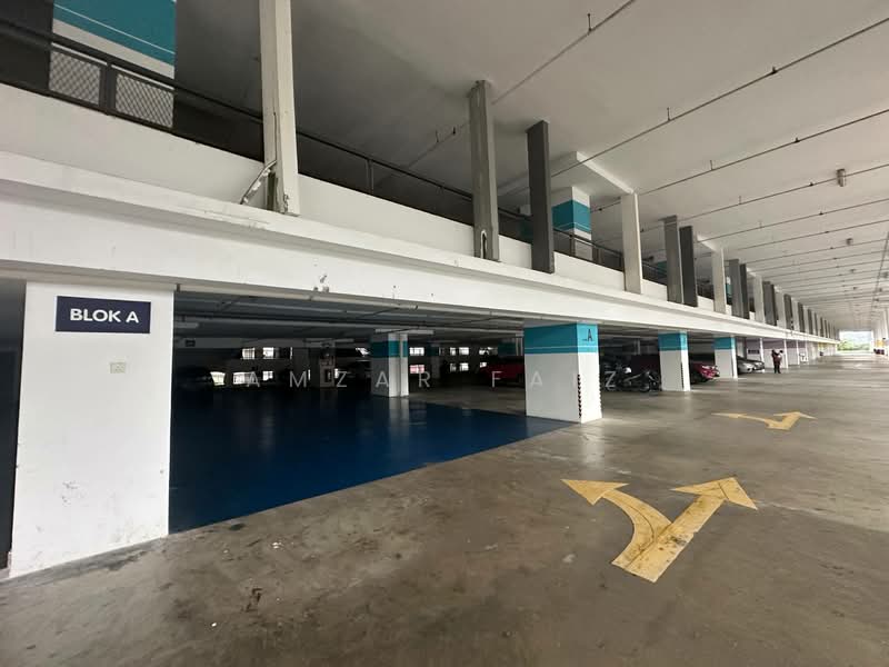 Service Residence for Sale at RESIDENSI PR1MA@KAJANG - Amzar Faiz - Car Park - PropertyGuru.com.my