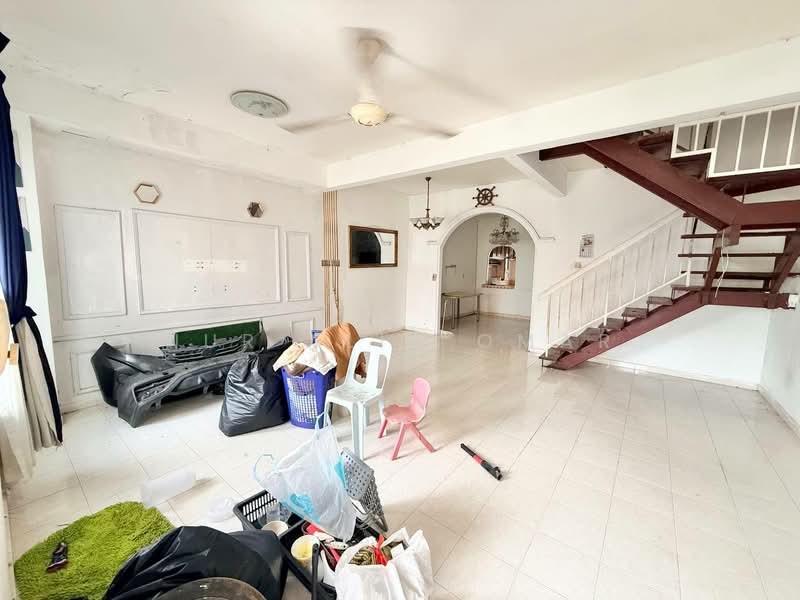 2-storey Terraced House for Sale in Bandar Tasik Puteri (Rawang) - Nur Alia Omar - Living Room - PropertyGuru.com.my