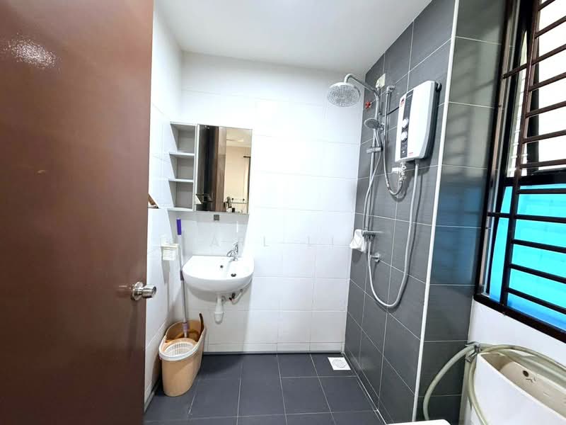 2-storey Terraced House for Sale in Nusa Bayu (Iskandar Puteri (Nusajaya)) - Karl Lim - Bathroom - PropertyGuru.com.my