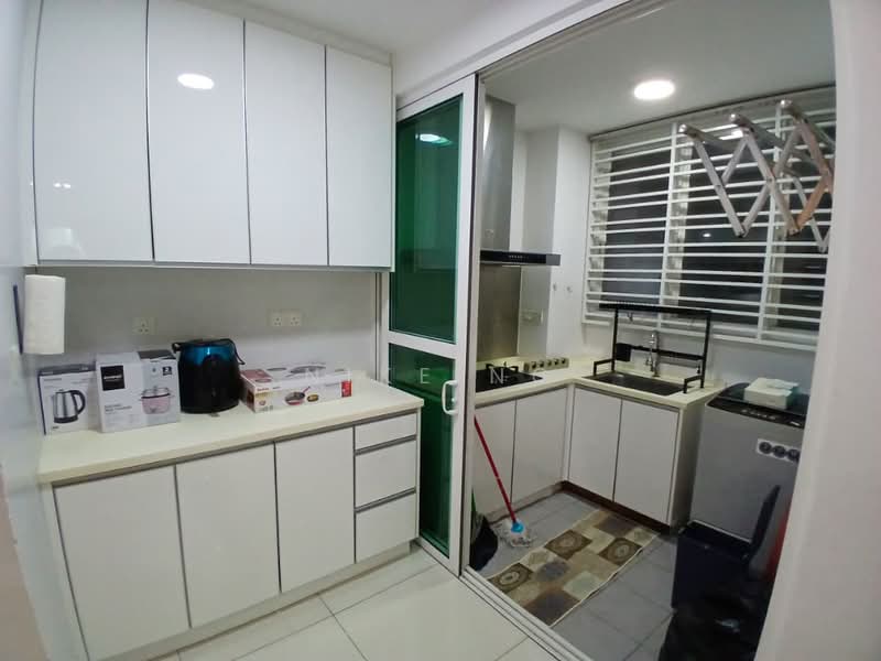 Service Residence for Rent at Impiria Residensi Bukit Tinggi Klang - Nike Ng - Kitchen - PropertyGuru.com.my