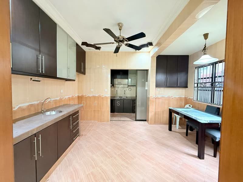 2-storey Terraced House for Sale in Bandar Sunway Semenyih (Semenyih) - Firdaus Husin - Kitchen - PropertyGuru.com.my