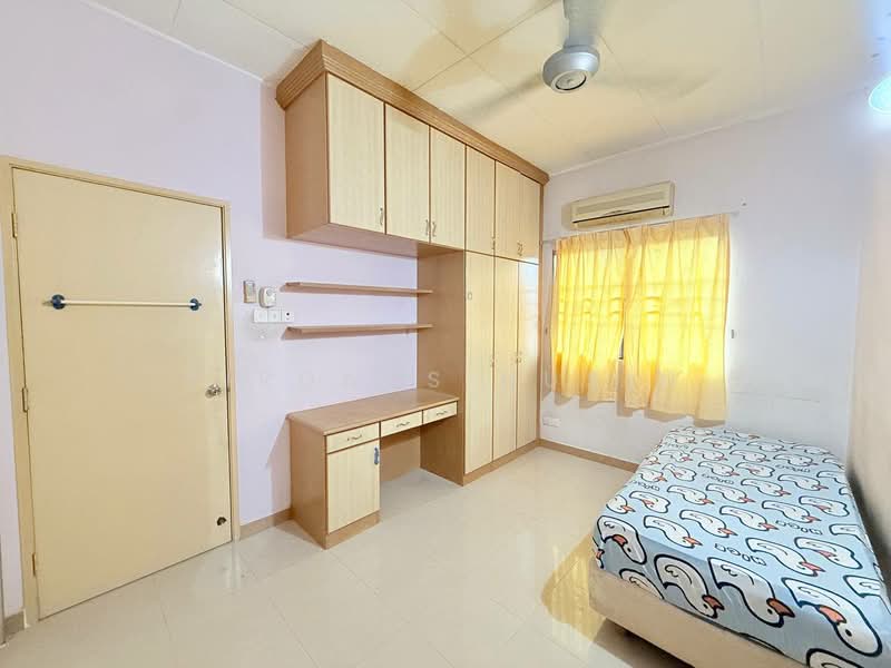 2-storey Terraced House for Sale in Bandar Sunway Semenyih (Semenyih) - Firdaus Husin - Bedroom - PropertyGuru.com.my