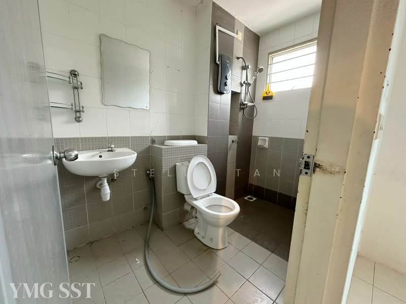 2-storey Terraced House for Sale in Setia Indah (Setia Alam) - Stella Tan - Bathroom - PropertyGuru.com.my