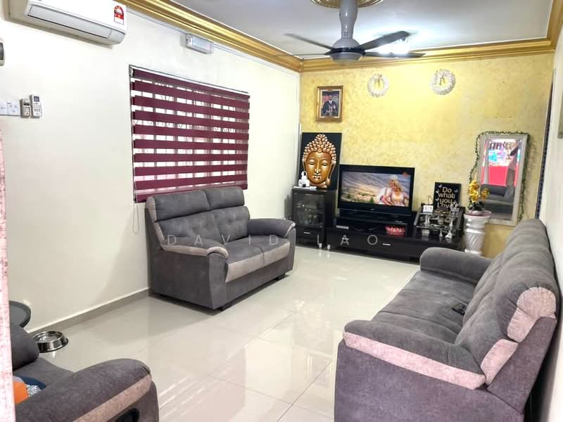 Rumah Teres 1 Tingkat untuk Dijual di Taman Desa Jaya (Kepong) - David Lao - Living Room - PropertyGuru.com.my