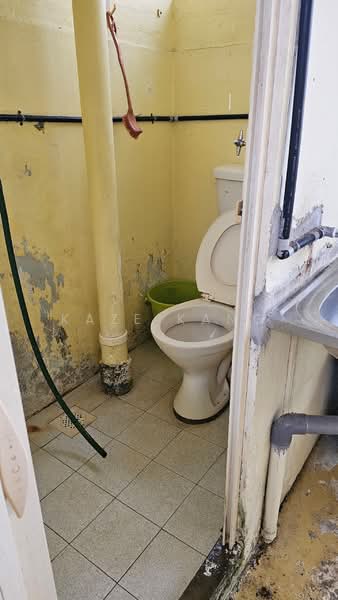 Rumah Flat untuk Disewa di Gat Lebuh Noordin Flat - Kaze Kang - Bathroom - PropertyGuru.com.my