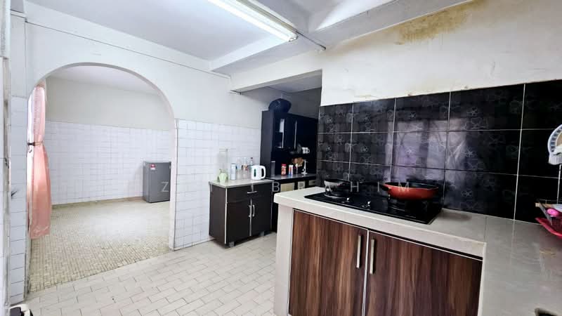 2-storey Terraced House for Sale in Ampang (Kuala Lumpur) - Azli Ibrahim - Kitchen - PropertyGuru.com.my