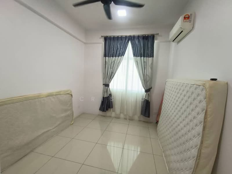 Kondominium untuk Dijual di Meridien Residence - Cris Ng - Bedroom - PropertyGuru.com.my