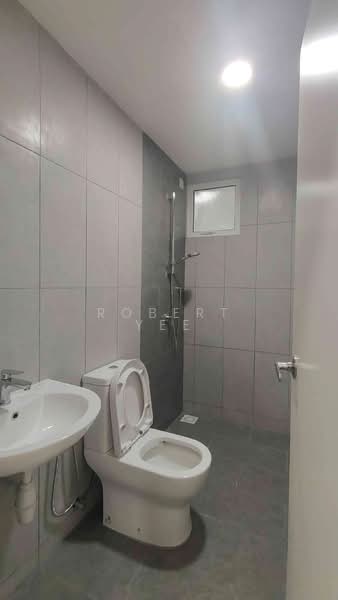 Servis Apartment untuk Disewa di Tuan 2egacy - Robert Yee - Bathroom - PropertyGuru.com.my
