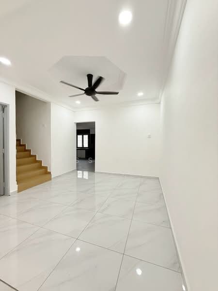 2-storey Terraced House for Sale in Taman Ungku Tun Aminah (Skudai) - Bess Wong - Living Room - PropertyGuru.com.my