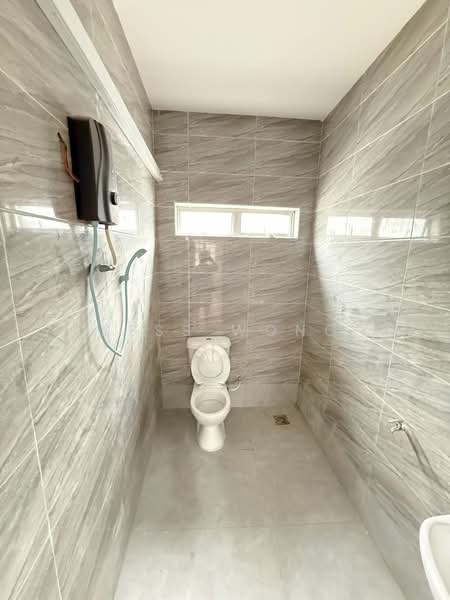 2-storey Terraced House for Sale in Taman Ungku Tun Aminah (Skudai) - Bess Wong - Bathroom - PropertyGuru.com.my