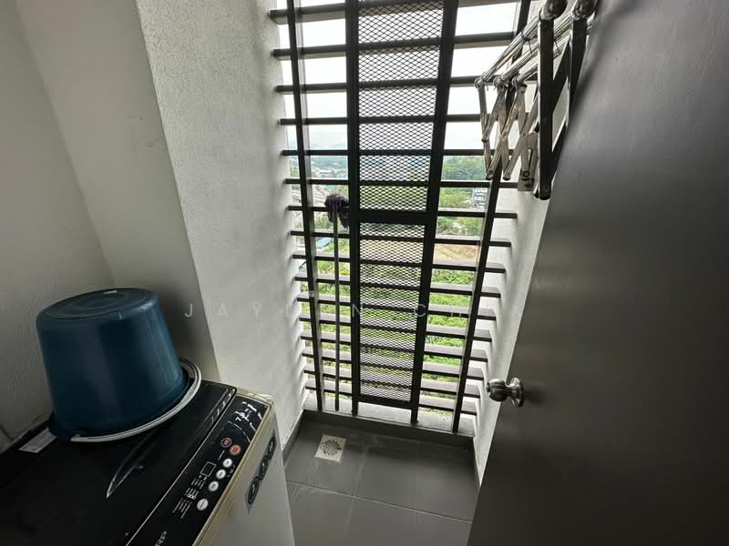 Servis Apartment untuk Dijual di Service Residence @ Landmark Residence 2 - Jayden Chik - Balcony - PropertyGuru.com.my