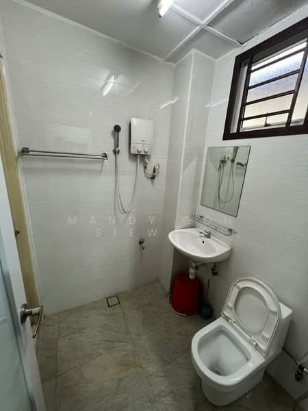 Rumah Teres 2.5 Tingkat untuk Disewa di Taman Skudai Baru (Skudai) - Mandy Goh Siew Li - Bathroom - PropertyGuru.com.my