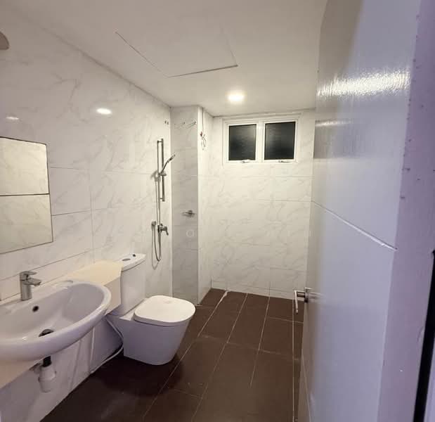 Condominium for Rent at Hijauan Saujana - Wilson Chin - Bathroom - PropertyGuru.com.my