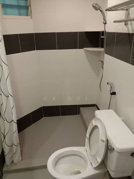 Apartment for Rent at Desa Mar Vista - CK Ooi - Bathroom - PropertyGuru.com.my