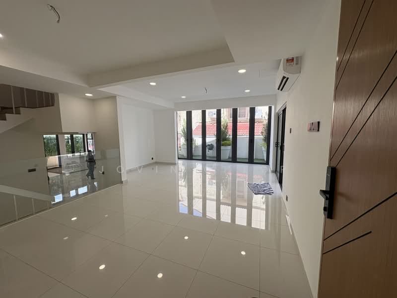 Rumah Teres 2 Tingkat untuk Dijual di Taman Desa (Kuala Lumpur) - Jovin Cheor - Living Room - PropertyGuru.com.my