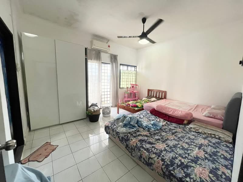 2-storey Terraced House for Sale in Bandar Selesa Jaya (Skudai) - Min Kong - Bedroom - PropertyGuru.com.my