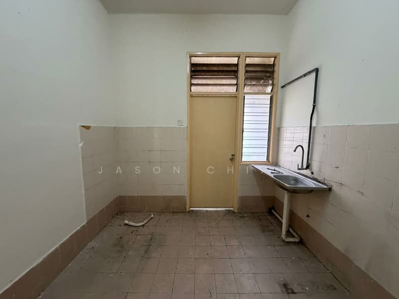 Rumah Teres untuk Dijual di Taman Desa Karunmas (Balakong) - Jason Chiam - Kitchen - PropertyGuru.com.my