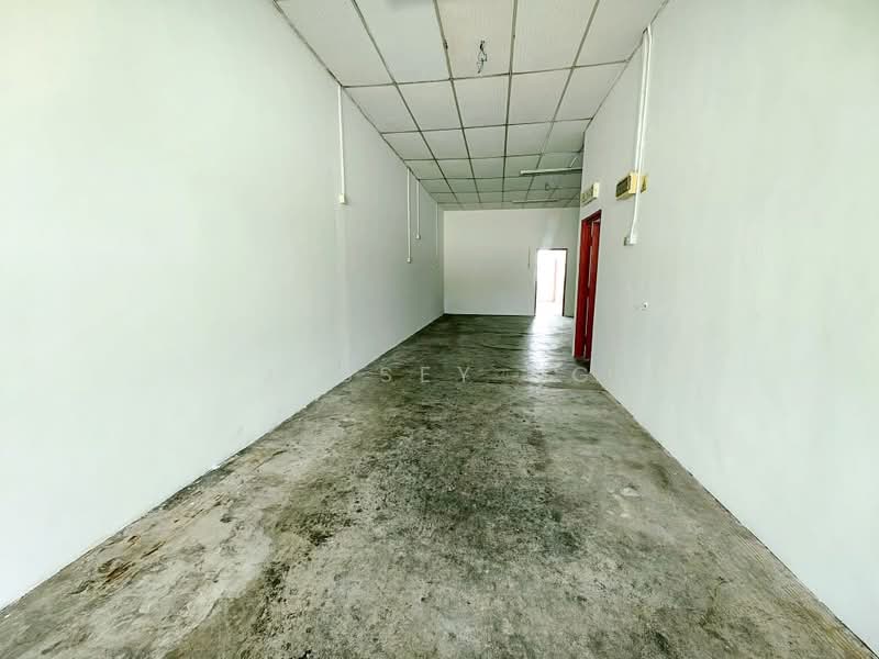 Shop / Office for Sale in Bandar Lahat Mines (Lahat) - Jessey Ng - Interior - PropertyGuru.com.my