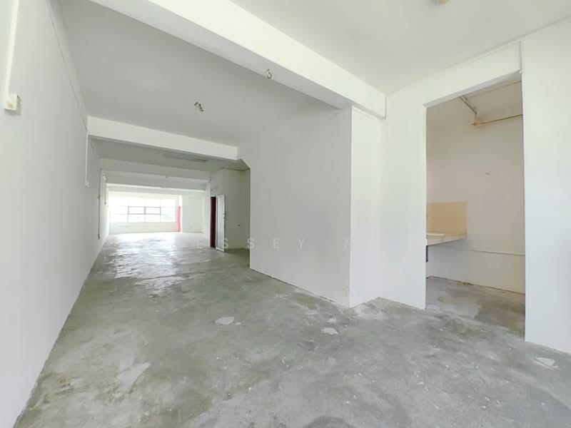 Shop / Office for Sale in Bandar Lahat Mines (Lahat) - Jessey Ng - Interior - PropertyGuru.com.my