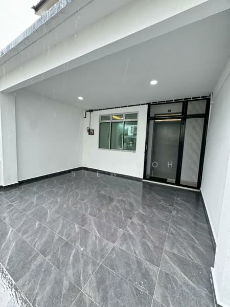 2.5-storey Terraced House for Sale in Pasir Gudang (Johor) - Mandy Goh Siew Li - Entrance - PropertyGuru.com.my