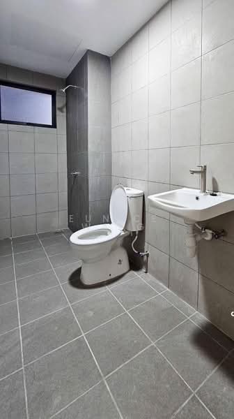 Service Residence for Rent at Residensi Bukit Tiara - Eunice Wang - Bathroom - PropertyGuru.com.my