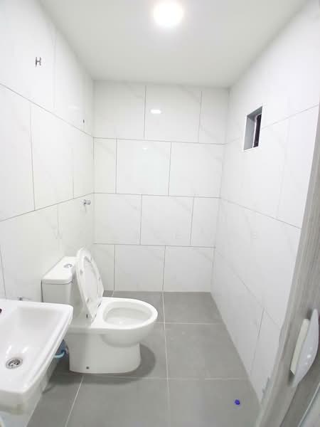 2-storey Terraced House for Sale in Taman Sri Putri (Kulai) - Wallace Ang - Bathroom - PropertyGuru.com.my