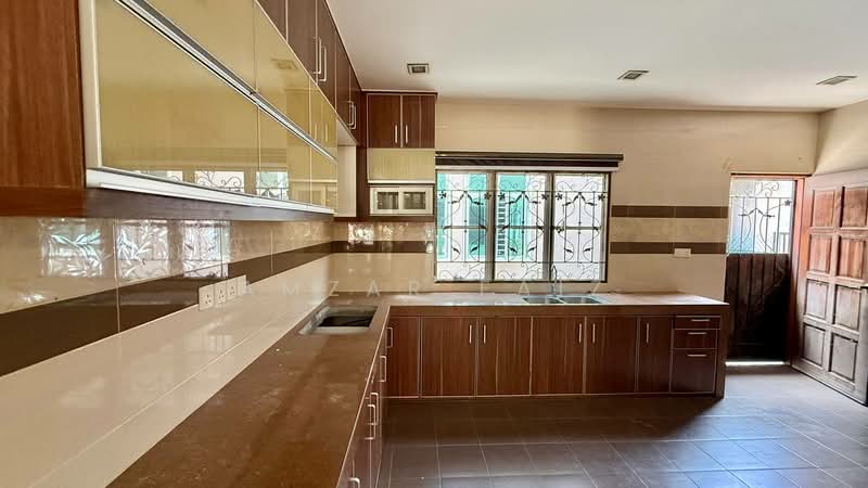 2-storey Terraced House for Sale in Taman Putra Prima (Puchong) - Amzar Faiz - Kitchen - PropertyGuru.com.my