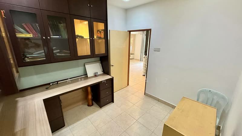 2-storey Terraced House for Sale in Taman Putra Prima (Puchong) - Amzar Faiz - Study - PropertyGuru.com.my