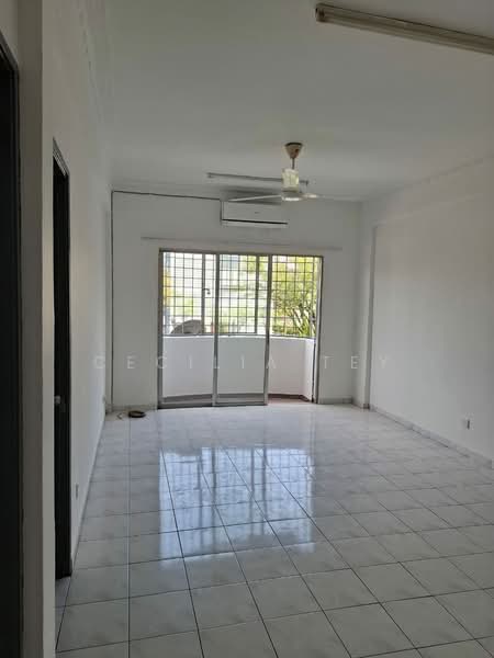 Pangsapuri untuk Disewa di Nuri Court - Cecilia Tey - Living Room - PropertyGuru.com.my