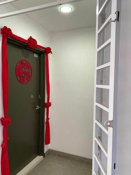 Pangsapuri untuk Dijual di Orchis Apartment - Alex Tong - Entrance - PropertyGuru.com.my