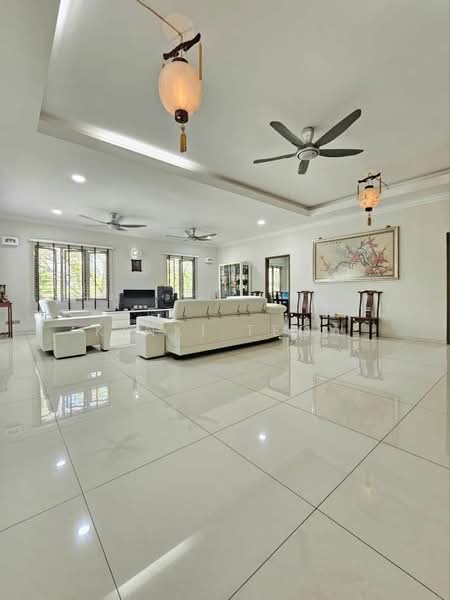 Rumah Banglo untuk Dijual di East Ledang (Iskandar Puteri (Nusajaya)) - Kinki Teow - Living Room - PropertyGuru.com.my