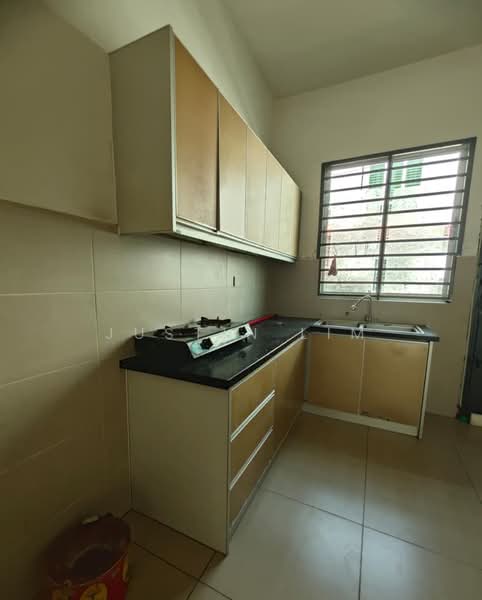 Rumah Teres 2 Tingkat untuk Disewa di Bandar Sri Sendayan (Negeri Sembilan) - Justin Lim - Kitchen - PropertyGuru.com.my