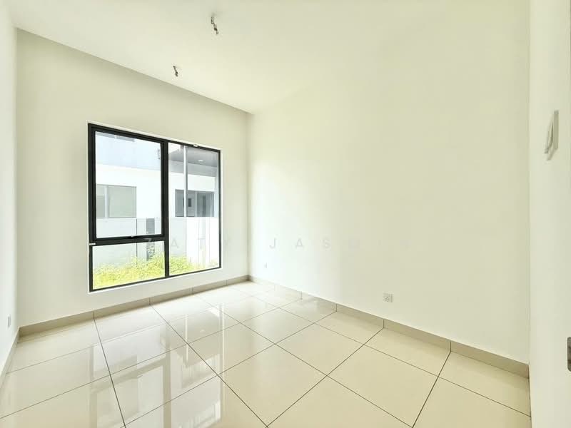 Semi-Detached House for Sale in Seksyen 31 (Shah Alam) - Zaty Jasmin - Interior - PropertyGuru.com.my