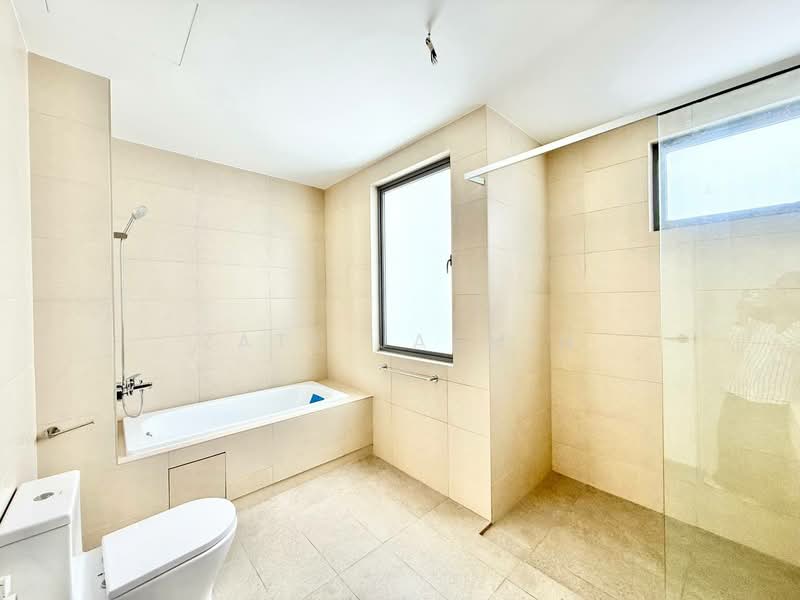 Semi-Detached House for Sale in Seksyen 31 (Shah Alam) - Zaty Jasmin - Bathroom - PropertyGuru.com.my