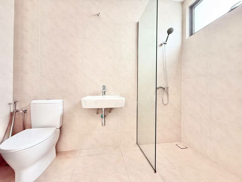 Semi-Detached House for Sale in Seksyen 31 (Shah Alam) - Zaty Jasmin - Bathroom - PropertyGuru.com.my
