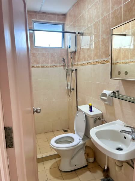 Condominium for Rent at Coastal Tower - CK Ooi - Bathroom - PropertyGuru.com.my