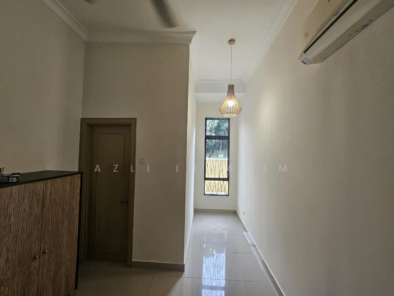 Semi-Detached House for Sale in Presint 18 (Putrajaya) - Azli Ibrahim - Corridor - PropertyGuru.com.my