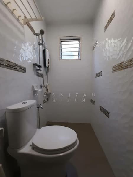 Rumah Teres 2.5 Tingkat untuk Dijual di Batu Caves (Selangor) - Masnizah Arifin - Bathroom - PropertyGuru.com.my