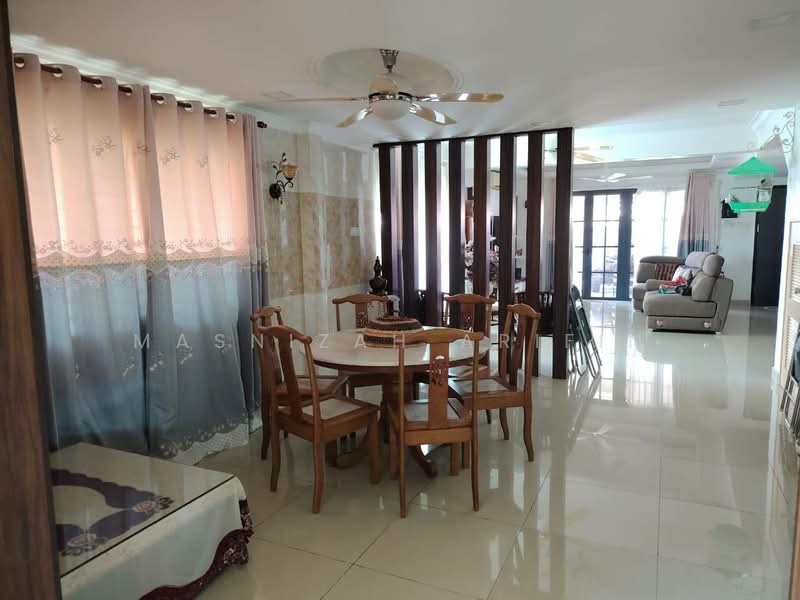Rumah Teres 2.5 Tingkat untuk Dijual di Batu Caves (Selangor) - Masnizah Arifin - Dining Room - PropertyGuru.com.my